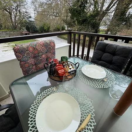 The Big Apartamento *